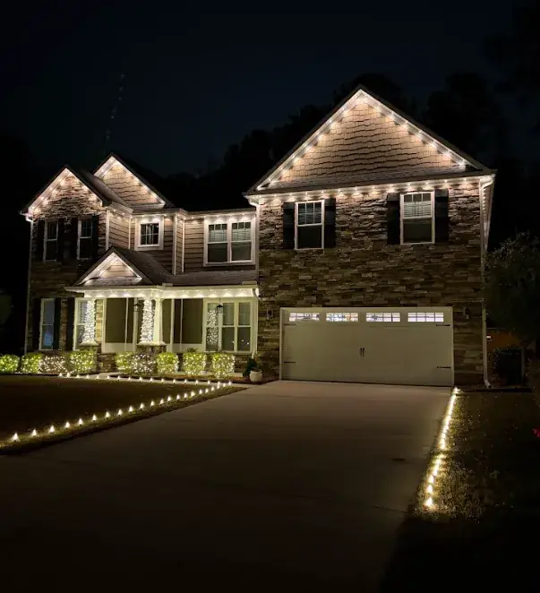 Colonial · Warm white holiday lighting installation